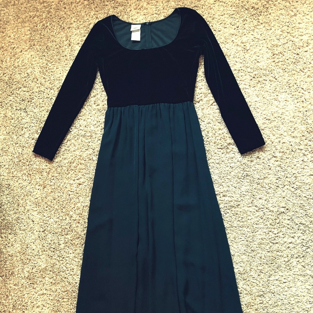LAURA ASHLEY LONG FORMAL DRESS, BLACK SIZE M -US 8